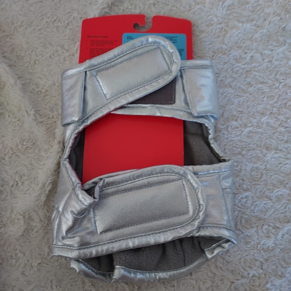 Boots & Barkley Metallic Silver Dog Vest XS - Picture 2 of 4